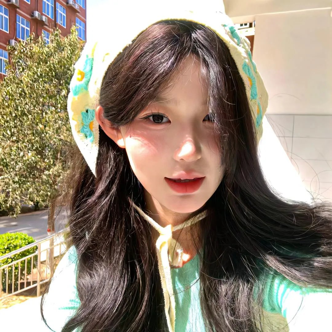 向下扭曲封面